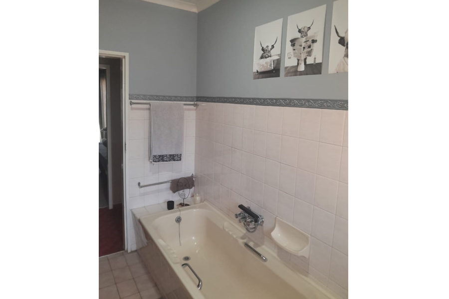 4 Bedroom Property for Sale in Deneysville Free State